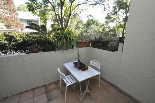 Glebe Self-Contained Modern One-Bedroom Apartment (47ROS) image 14