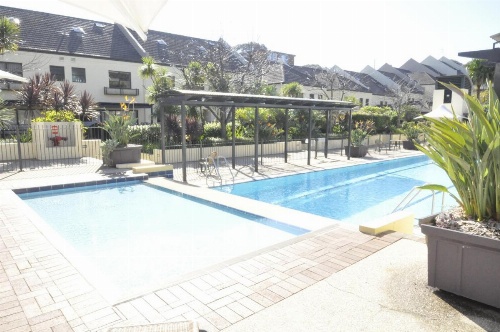 Glebe Self-Contained Modern One-Bedroom Apartment (47ROS) image 6